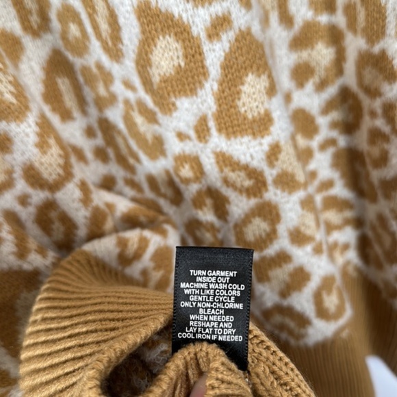 Torrid Drop Shoulder Tunic Sweater “Popcorn Leopard” NWT - Picture 10 of 10